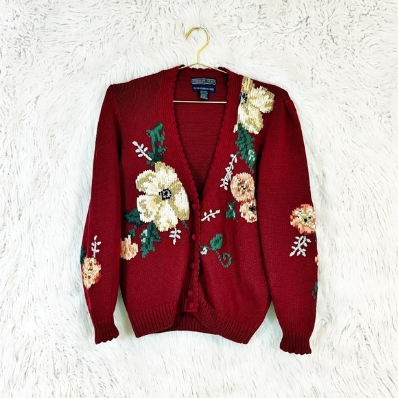 Vintage Sweaters - Vintage Herman Geist floral embroidered scalloped trim cardigan sweater